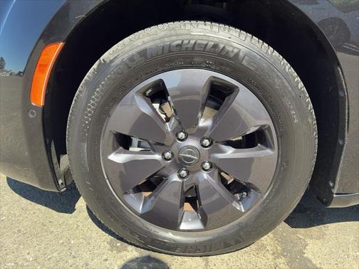 2020 Chrysler Pacifica Hybrid Limited
