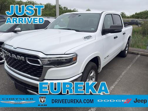 Bright White Clearcoat 2025 RAM 1500 Big Horn/Lone Star