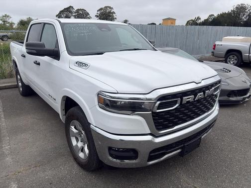 Bright White Clearcoat 2025 RAM 1500 Big Horn/Lone Star