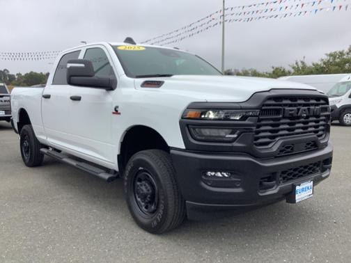 2025 RAM 2500 Tradesman Crew Cab 4x4 6'4' Box