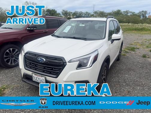 Crystal White Pearl 2023 Subaru Forester Premium