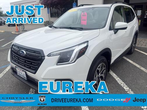 Crystal White Pearl 2023 Subaru Forester Premium