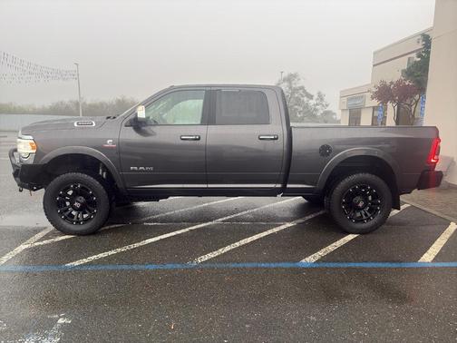 2019 RAM 3500 Laramie Crew Cab 4x4 6'4' Box