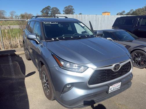 2020 Toyota Highlander XLE