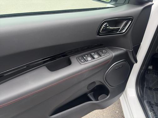 DB Black Clearcoat 2026 Dodge Durango GT Premium AWD HEMI V8