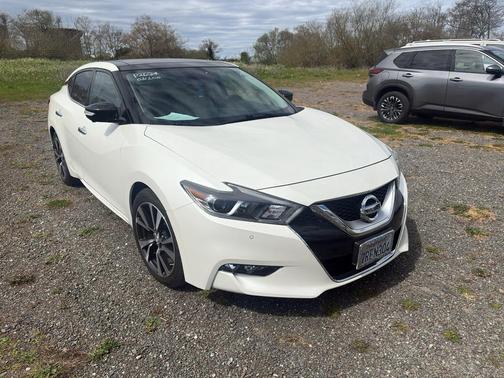 Pearl White 2016 Nissan Maxima 3.5 Platinum