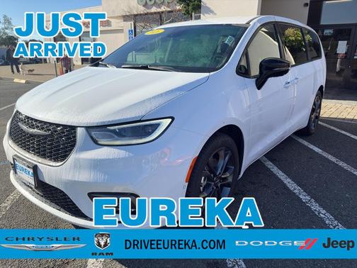 2026 Chrysler Pacifica L