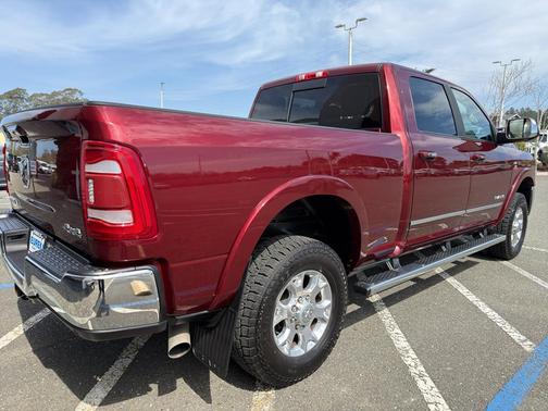 2020 RAM 2500 Laramie Crew Cab 4x4 6'4' Box