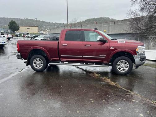 2020 RAM 2500 Laramie Crew Cab 4x4 6'4' Box