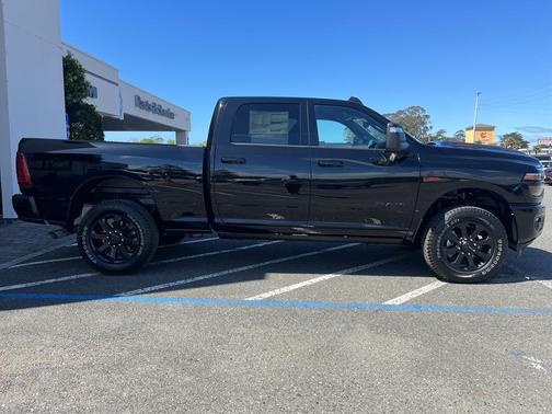 2025 RAM 2500 Laramie Crew Cab 4x4 6'4' Box