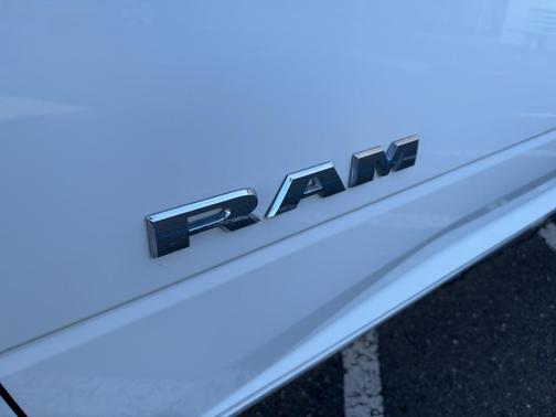 2024 RAM 2500 Laramie Crew Cab 4x4 6'4' Box