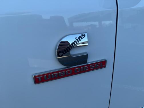 2024 RAM 2500 Laramie Crew Cab 4x4 6'4' Box