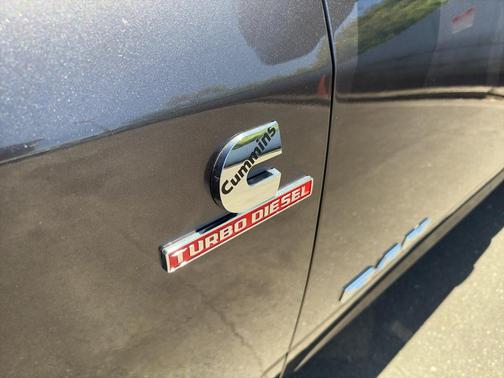 2025 RAM 2500 Big Horn Crew Cab 4x4 6'4' Box