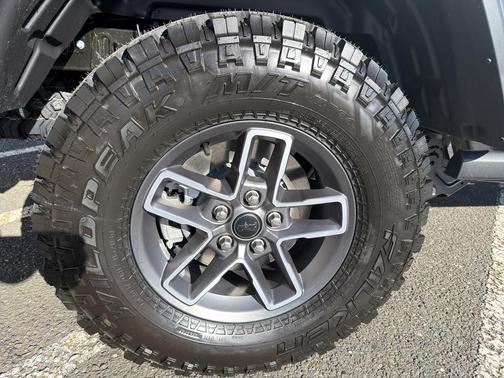 2026 Jeep Gladiator Mojave 4x4