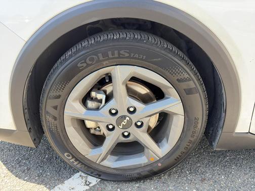 Snow White Pearl 2025 Kia K4 LXS