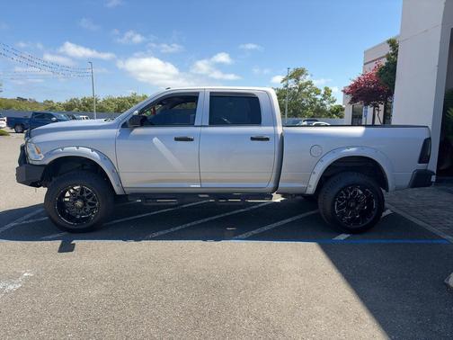 Bright Silver Metallic Clearcoat 2016 RAM 2500 Tradesman