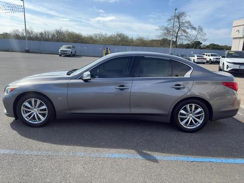 2015 INFINITI Q50 Base