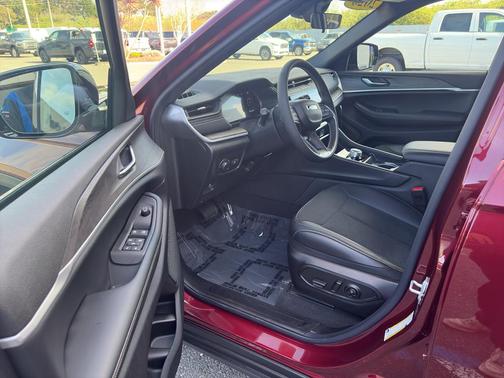 Velvet Red Pearlcoat 2026 Jeep Grand Cherokee L Altitude
