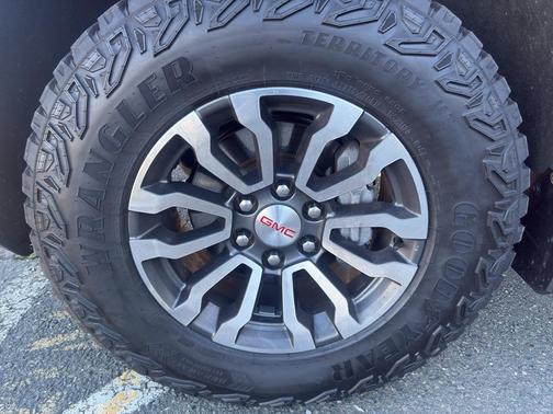 2021 GMC Sierra 1500 AT4