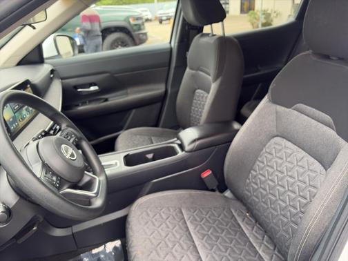 Fresh Powder 2025 Nissan Kicks SV