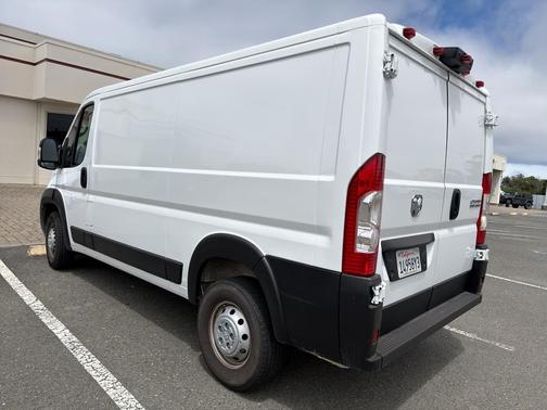 Bright White Clearcoat 2025 RAM ProMaster 2500 Tradesman