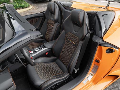 2017 Lamborghini Huracan LP580-2S