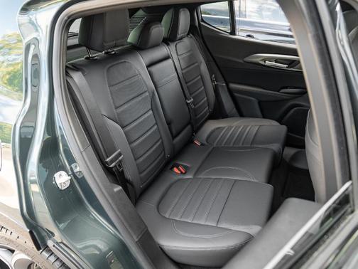 2026 Alfa Romeo Tonale Base