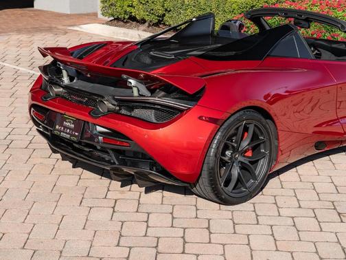 2020 McLaren 720S 