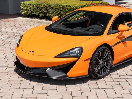 2016 McLaren 570S