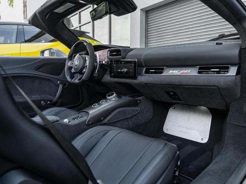 2023 Maserati MC20 Cielo