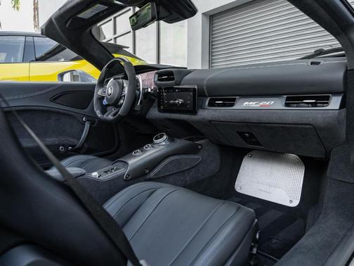 2023 Maserati MC20 Cielo