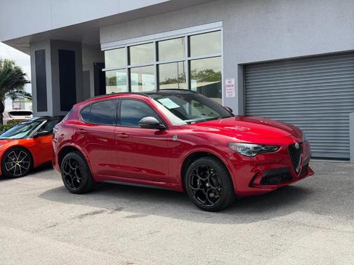2024 Alfa Romeo Stelvio Quadrifoglio Supersport