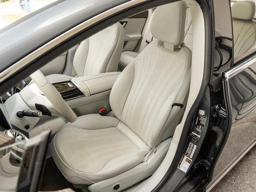 Graphite Gray Metallic 2023 Mercedes-Benz EQE 500 Base 4MATIC