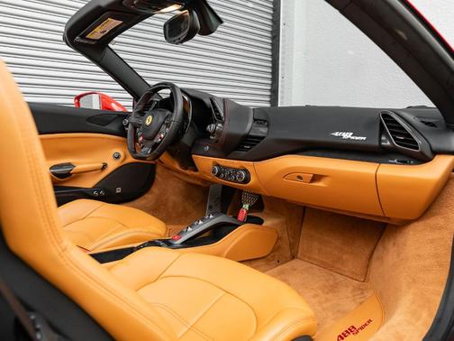 2019 Ferrari 488 Spider Base