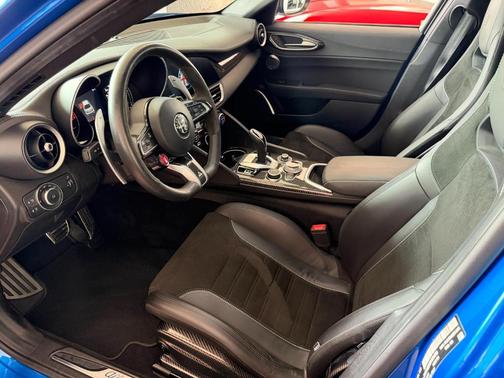 2023 Alfa Romeo Giulia Quadrifoglio
