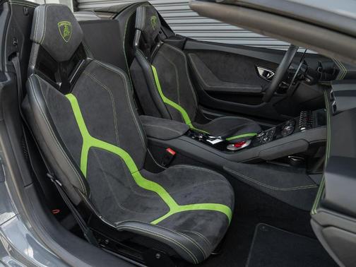 2016 Lamborghini Huracan LP610-4