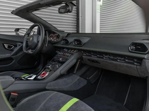 2016 Lamborghini Huracan LP610-4