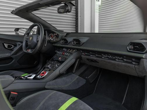 2016 Lamborghini Huracan LP 610-4 Spyder