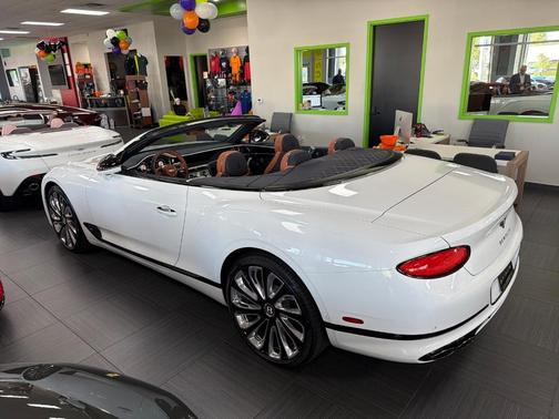 2023 Bentley Continental GT GT V8