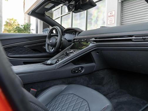 2024 Aston Martin DB12 