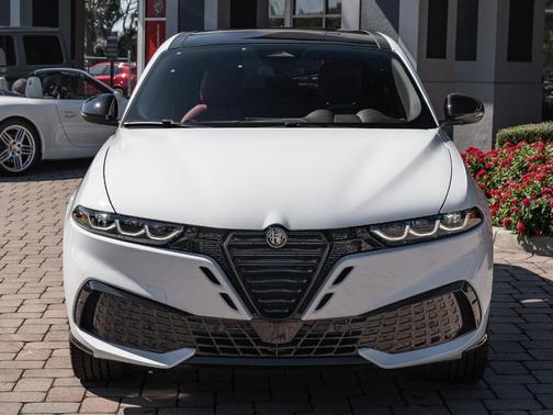 2026 Alfa Romeo Tonale Base