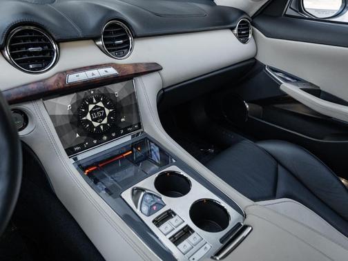 2018 Karma Revero Base