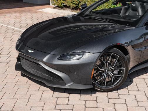 2021 Aston Martin Vantage Base
