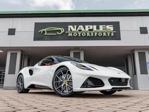 Mist 2026 Lotus Emira SE
