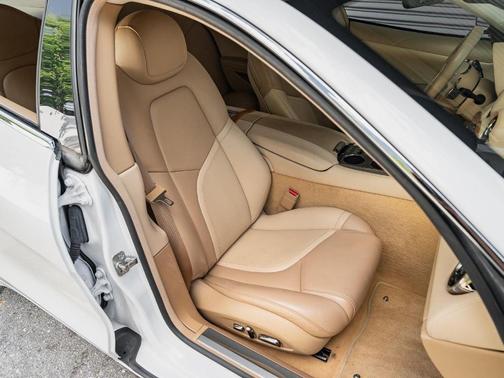 2018 Karma Revero Base