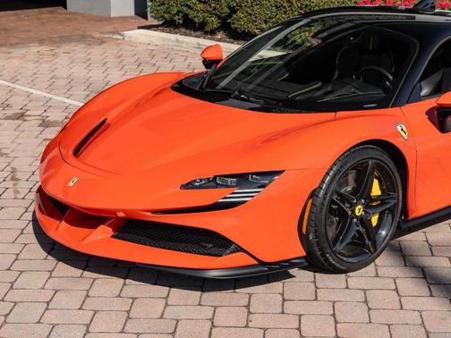 2021 Ferrari SF90 Stradale Base