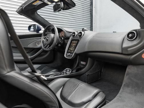 Atlantic Blue 2020 McLaren 570S Spider