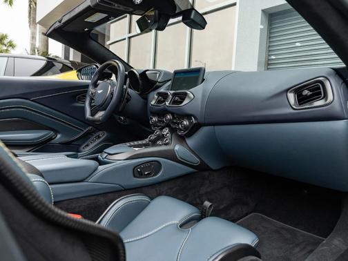 2023 Aston Martin Vantage V12