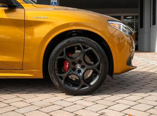 2022 Alfa Romeo Stelvio Veloce