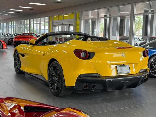 2022 Ferrari Portofino M Base